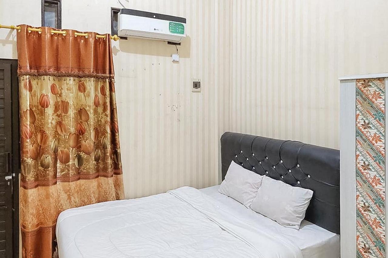 Icha Homestay Near Terminal Purabaya Madiun Zewnętrze zdjęcie