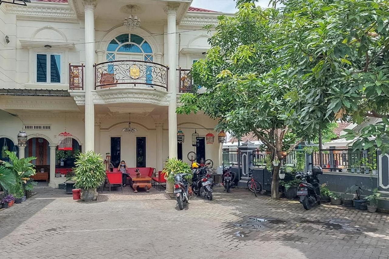 Icha Homestay Near Terminal Purabaya Madiun Zewnętrze zdjęcie